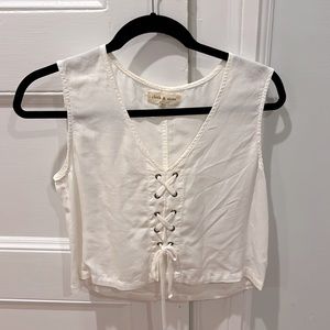Cloth and stone brand (anthropologie) white XS cropped tank with tie front